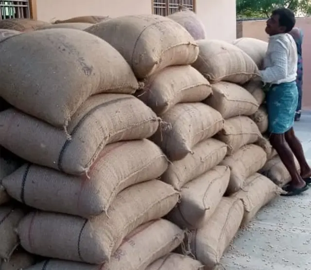 రైతుల కష్టాలు