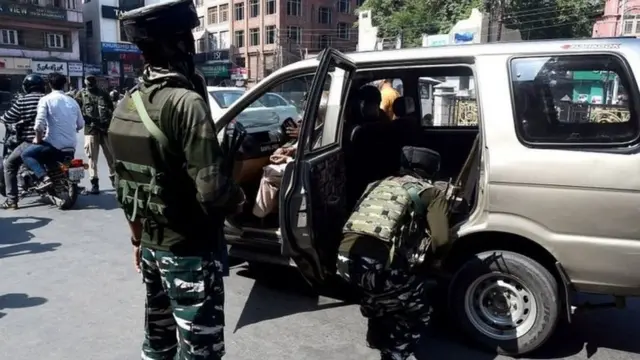 काश्मीर, कट्टरतावादी, काश्मीरी पंडित, शीख, हिंदू, मुस्लीम, शांतता, कलम 370