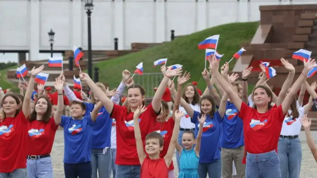 25 ડિસેમ્બરની સાંજે 7:32 વાગ્યે સોવિયત સંઘના લાલ ઝંડાની જગ્યાએ ક્રેમલિન પર રશિયન સંઘનો ધ્વજ લહેરાયો