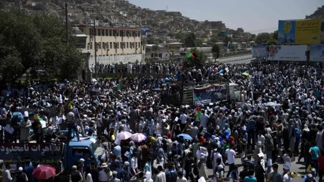 La explosión ocurrió durante una manifestación de los hazara en Kabul.