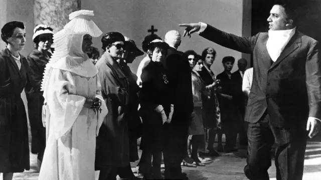 Феллини предложил любителям кино совершенно новый способ его смотрения