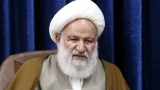 ولی الله لونی رئیس مجمع عمومی جامعه مدرسین حوزه علمیه قم به ابراهیم رئیسی نوشته صدور مجوز ورود زنان به بازی ایران و عراق "موجب شگفتی بدنه انقلابی و متدین جامعه شده که حامی شماست"