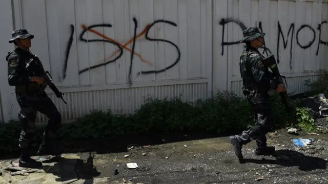 Graffiti ISIS di Marawi, Filipina.