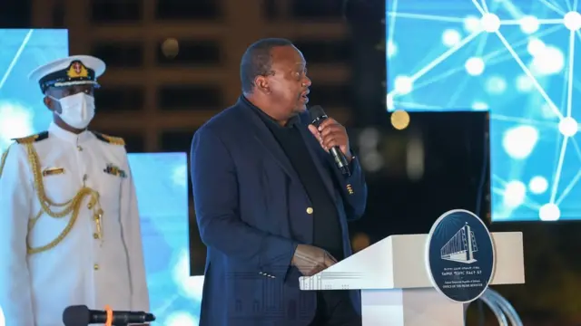 Pirezident Uhuruu Keeniyaataa, Waxabajji 08, 2021 Finfinneetti