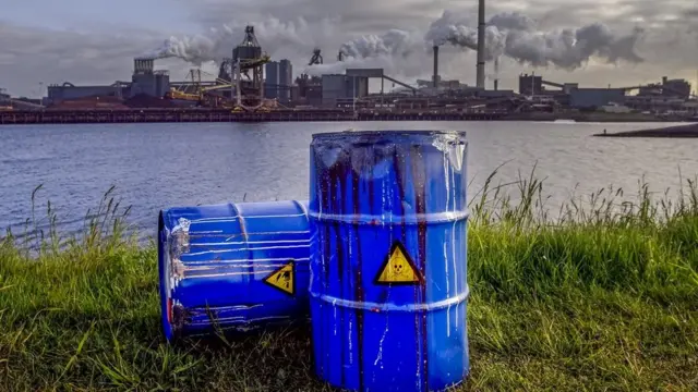 அணு கதிரியக்கம்: 10 ஆயிரம் ஆண்டுகளுக்கு பின் வரும் தலைமுறையை எச்சரிப்பது எப்படி?