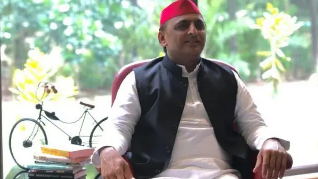 अखिलेश यादव