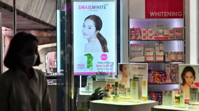 வெள்ளை நிற தோள் மட்டுமே அழகா?