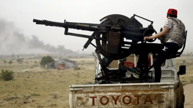 Umusirikare wo ku ruhande rwa leta ya Libya