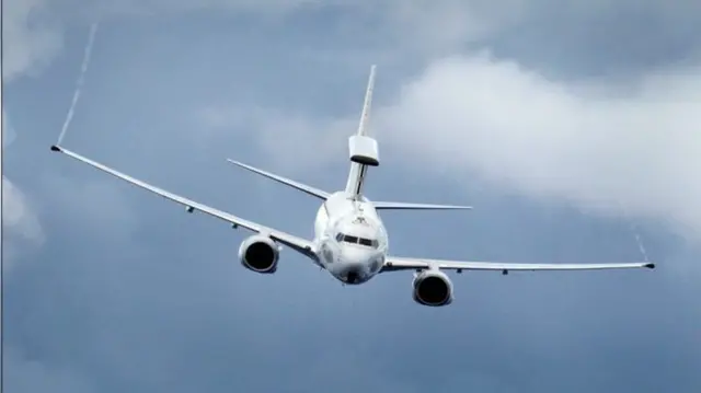 英國決定從中國購買兩架二手的波音737，將其改裝成E-7"楔尾"預警飛機，在皇家空軍在未來情報收集 ，獲取目標和偵察中發揮主要作用