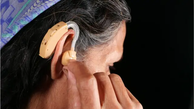 শ্রবণ প্রতিবন্ধী