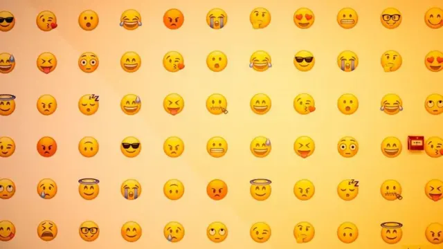 Постеры на выставке Калифорнии