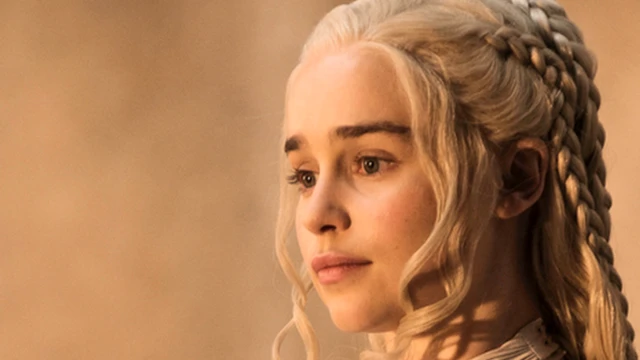 Эмилия Кларк