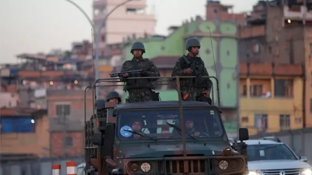 Militares no Complexo da Maré