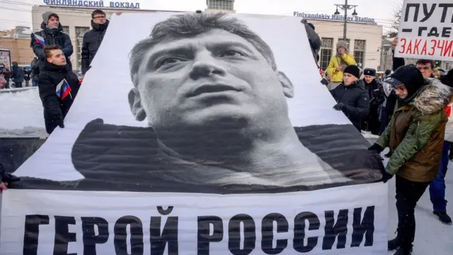 Плакат с Немцовым