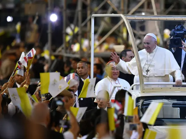 โป๊ป บนรถ