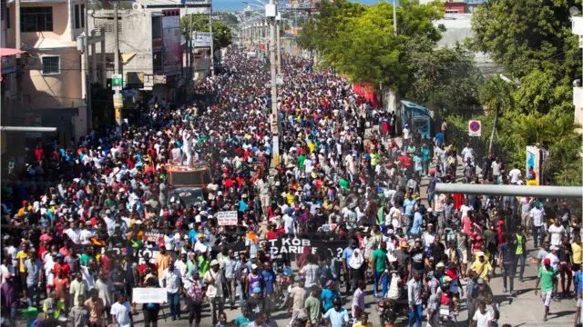 Miles de haitianos salieron a las calles a exigir una investigación sobre el uso de los fondos de PetroCaribe.