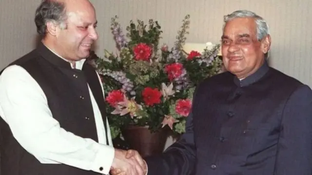 નવાઝ શરીફ અને વાજપેયી