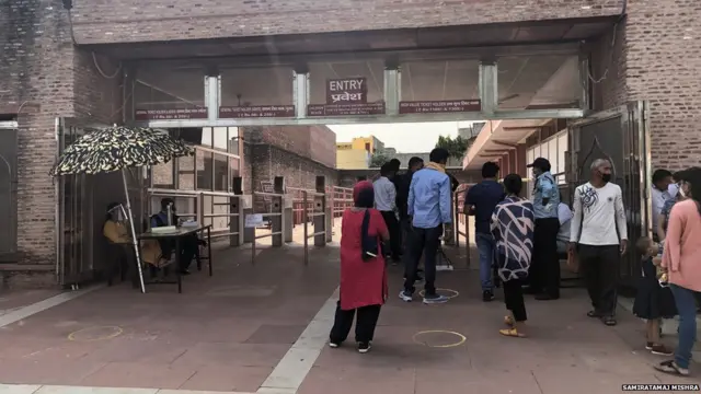 ताजमहल+लॉकडाउन