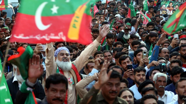 इमरान ख़ान, पाकिस्तान