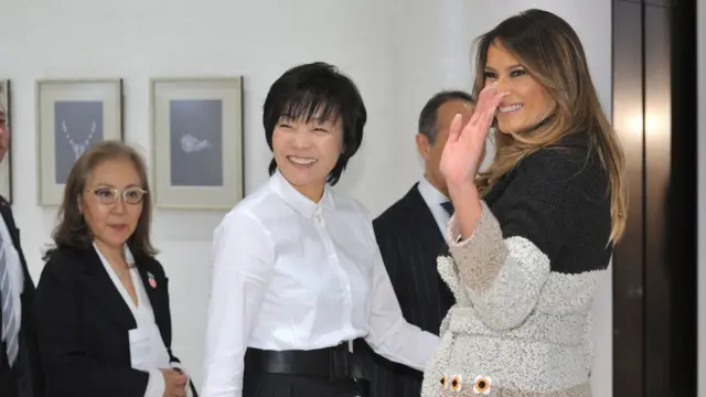 梅拉尼娅·特朗普（右）与安倍昭惠（中）（5/11/2017）