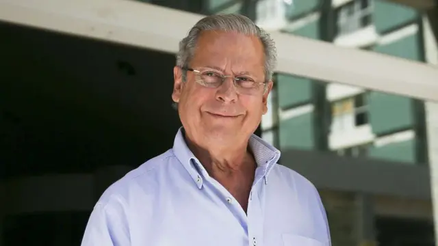 Ex-ministro da Casa Civil José Dirceu foi acusadosv slotchefiar o mensalão