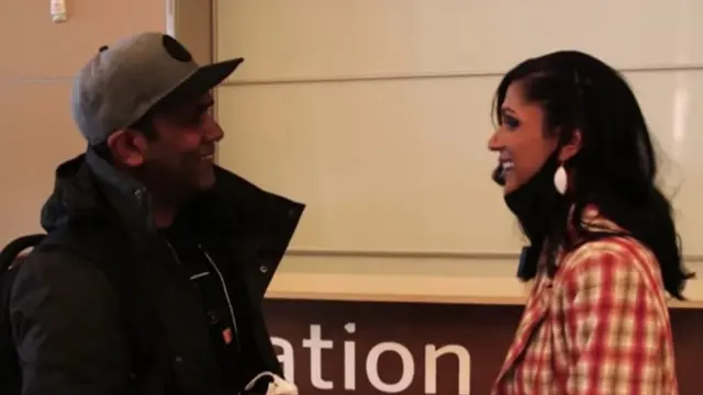 விமான நிலையத்தில் இருவரும் சந்தித்தபோது