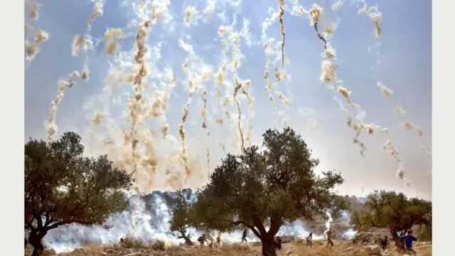 Нилин (Крис Тоала Оливарес)