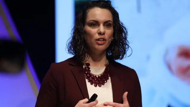 கினா சுர்லா