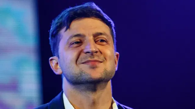 युक्रेनचे अध्यक्ष वोलोदिमीर झेलेन्स्की यांचे हे दुर्मिळ 10 फोटो पाहिलेत का?