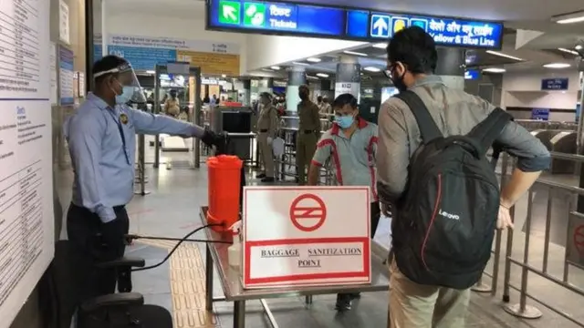 मेट्रो शुरूआत के बाद कैसी रही महीनों पर पहली यात्रा