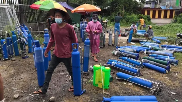 အောက်ဆီဂျင် ၄၀ လီတာတစ်ဗူးကို ၂ သိန်းကျော်ကျ