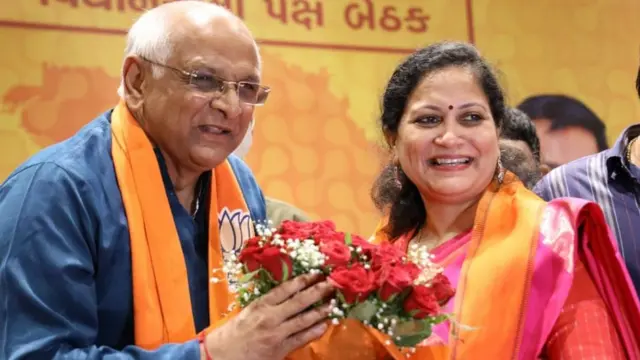 મનીષાબહેન વકીલ અને મુખ્ય મંત્રી ભૂપેન્દ્ર પટેલ