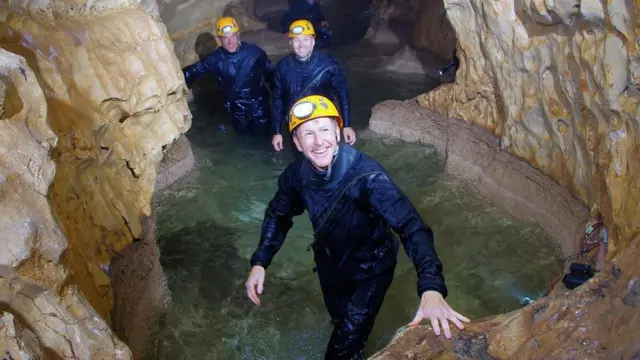 لماذا تعتبر الكهوف أفضل مكان لتدريب رواد الفضاء؟