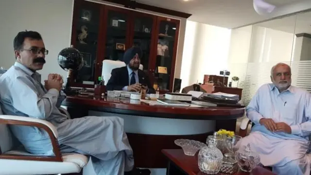 محمد ریاض اور مسٹر اوبرائے