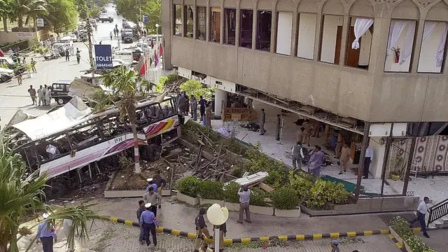 کراچی دھماکہ