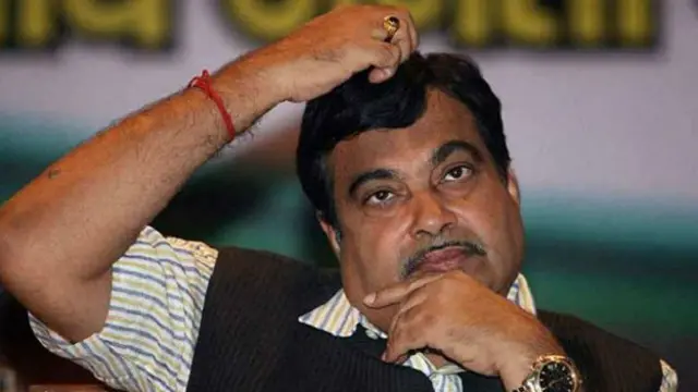 சென்னை ஐஐடியில் தமிழ்த்தாய் வாழ்த்துப் பாடலுக்கு பதிலாக சமஸ்கிருத பாடல் பாடப்பட்டதால் சர்ச்சை