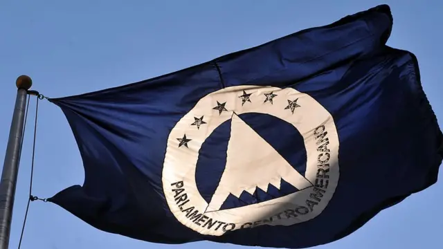 Bandera del Parlamento Centroamericano
