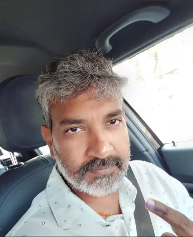 ఓటేయడానికి వచ్చిన ప్రముఖులు