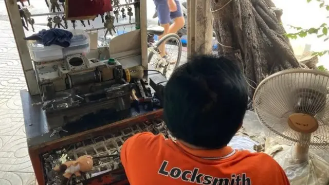 Lock repair