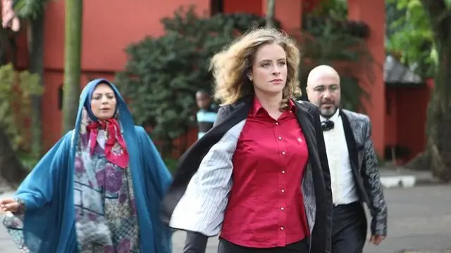 ईरानी फ़िल्मों में विदेशी अभिनेत्रियों को लिए जाने से काफ़ी लाभ हुआ है जैसे फ़िल्म 'मन सालवादोर नीसतम' ने करोड़ों का बिज़नेस किया