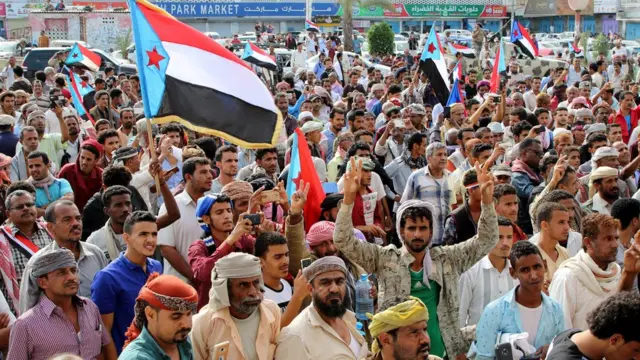 أنصار الانفصاليين خرجوا في مسيرات مناوئة للحكومة