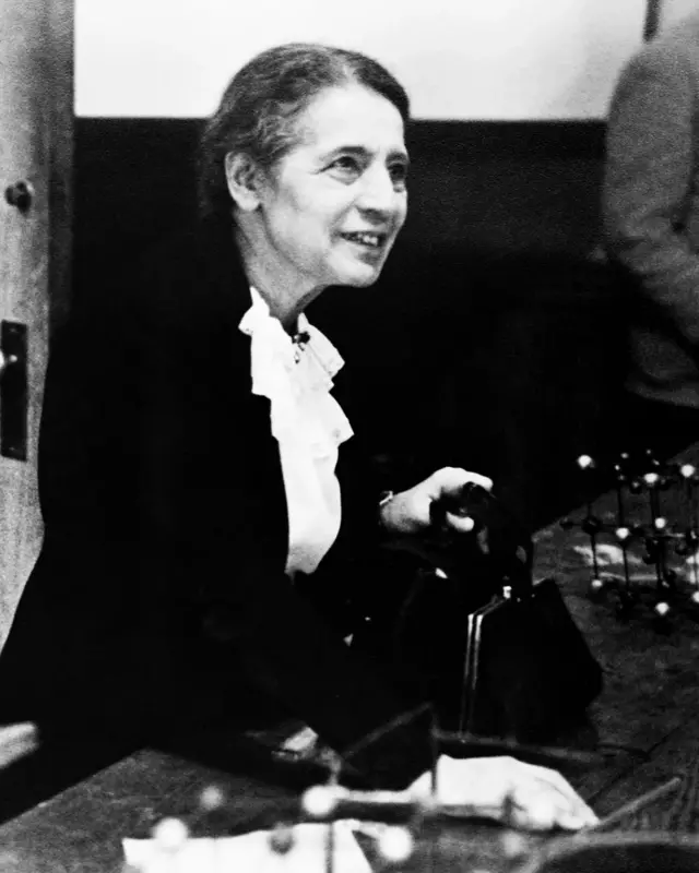 Malgré des prédictions contraires quelques années plus tôt, Lise Meitner a débloqué la fission nucléaire