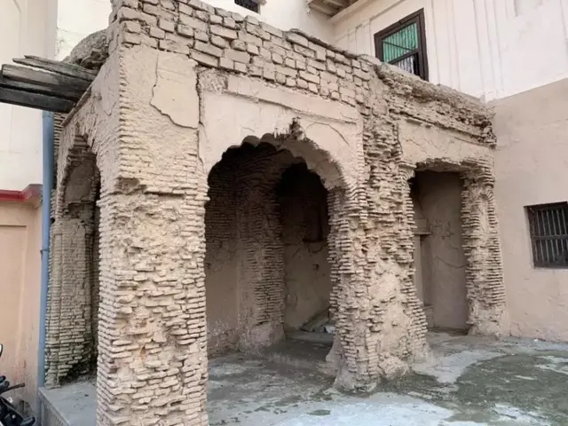 శిథిల ఆలయం