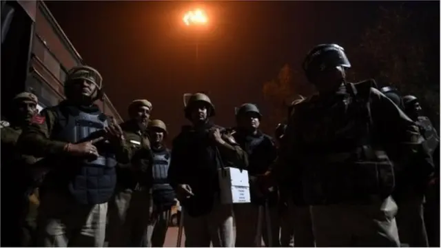 దిల్లీ పోలీసులు