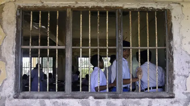 இலங்கை பள்ளிகள்