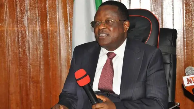 Mkpata na mmefu akụ