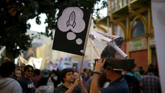 अर्थ डे पर मार्च फॉर साइंस रैली