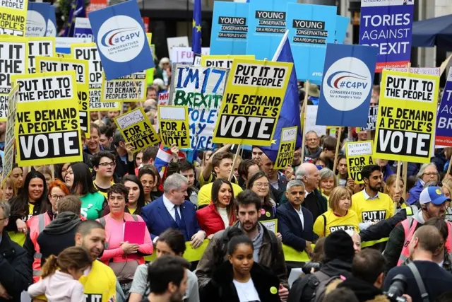 เดินขบวนต้านเบร็กซิท