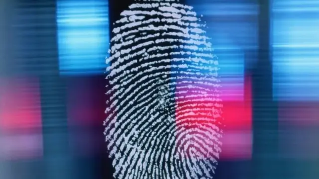 အွန်လိုင်းမှာ ဘယ်အချက်အလက်တွေကို စုဆောင်းခံနေရသလဲဆိုတာကို သာမန်လူတွေ သိကြတာနည်းတာကလည်း အဓိက ပြဿနာဖြစ်နေ