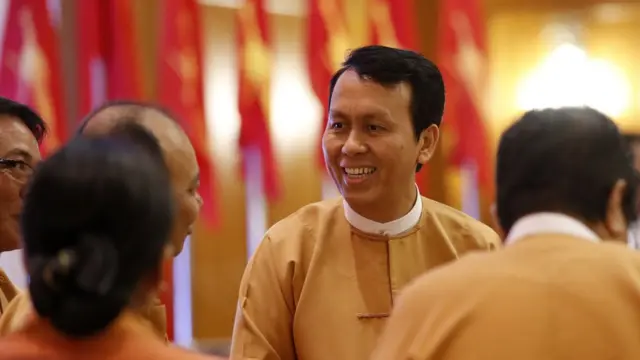 နိုင်ငံတကာအဆင့်မီ ယာဉ်ရပ်နားဝင်းနဲ့ တခြားစီမံကိန်းတွေအတွက် မြေတွေယူဖို့ ကြိုးပမ်းနေတယ်လို့ဆို